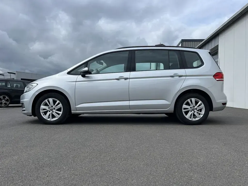 Gebraucht VW Touran Comfortline 116 PS (85 kW) 2021 Silber Van / Kleinbus