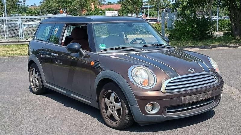 Braun Gebraucht 2009 Mini Cooper Clubman Kombi | 2.250 € - Bild 1/4