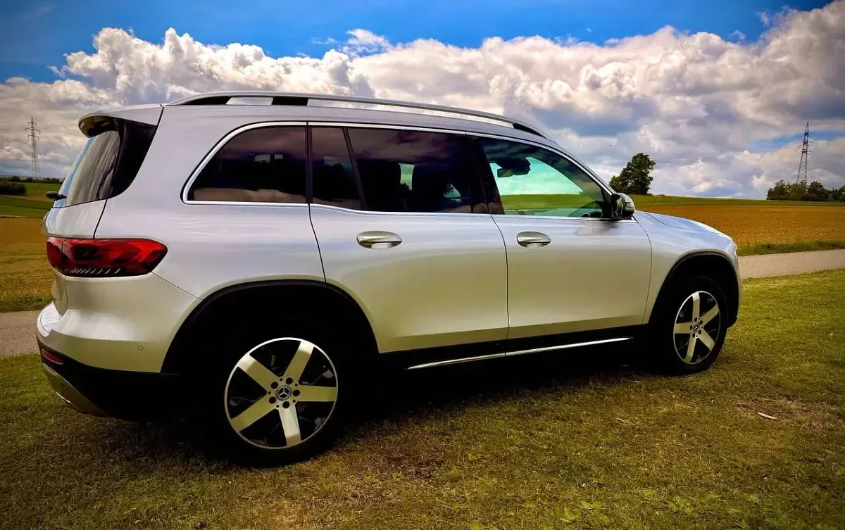 Gebraucht Mercedes GLB250 Progressive 224 PS (164 kW) 2021 Silber SUV