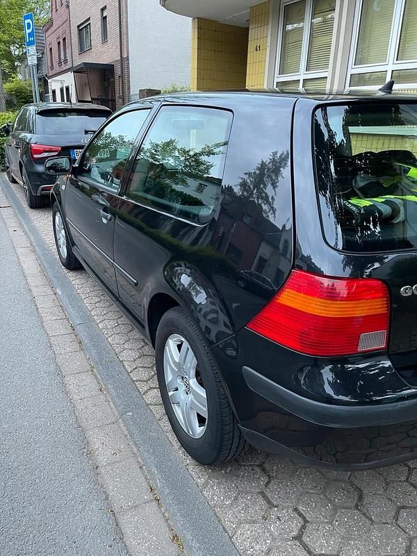 Gebraucht VW Golf IV 2002 Schwarz Kleinwagen