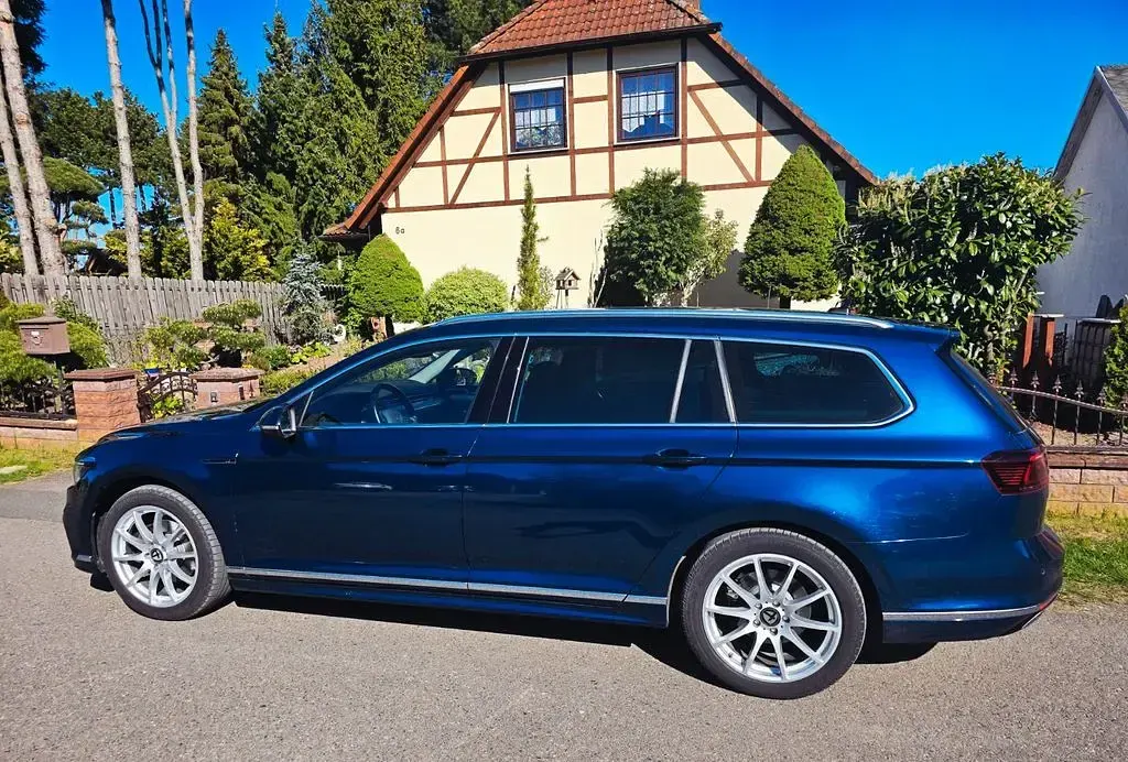 Occasion VW Passat R-line 200 ch (147 kW) 2022 Bleue Break