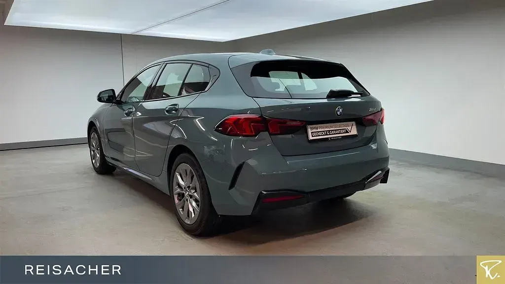 Gebraucht BMW 118 Efficient Dynamics 150 PS (110 kW) 2024 Cape york grün metallic Kleinwagen