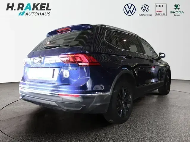 Gebraucht VW Tiguan Allspace Move 190 PS (139 kW) 2024 Blau SUV