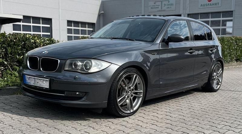 Grau Gebraucht 2008 BMW 123 Efficient Dynamics Kleinwagen | 4.500 € (Guter Preis) - Bild 1/4