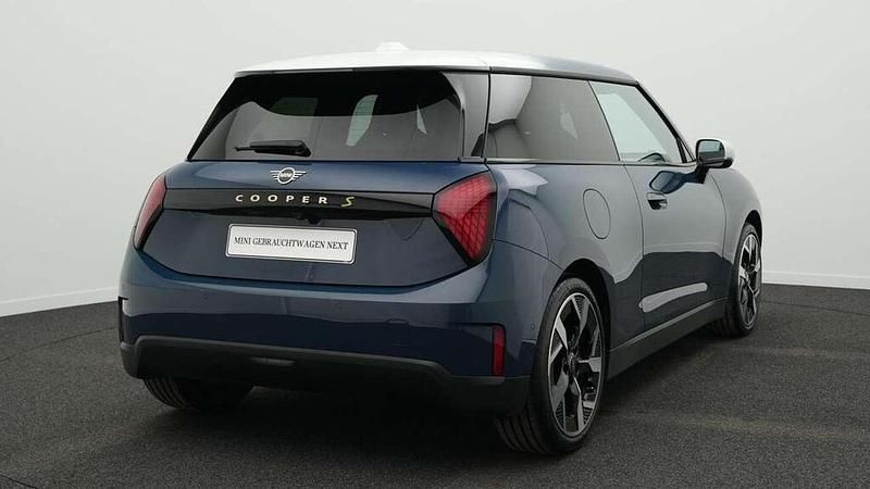 Gebraucht Mini Cooper SE Favoured 160 kW (218 PS) 2025 Blau Kleinwagen