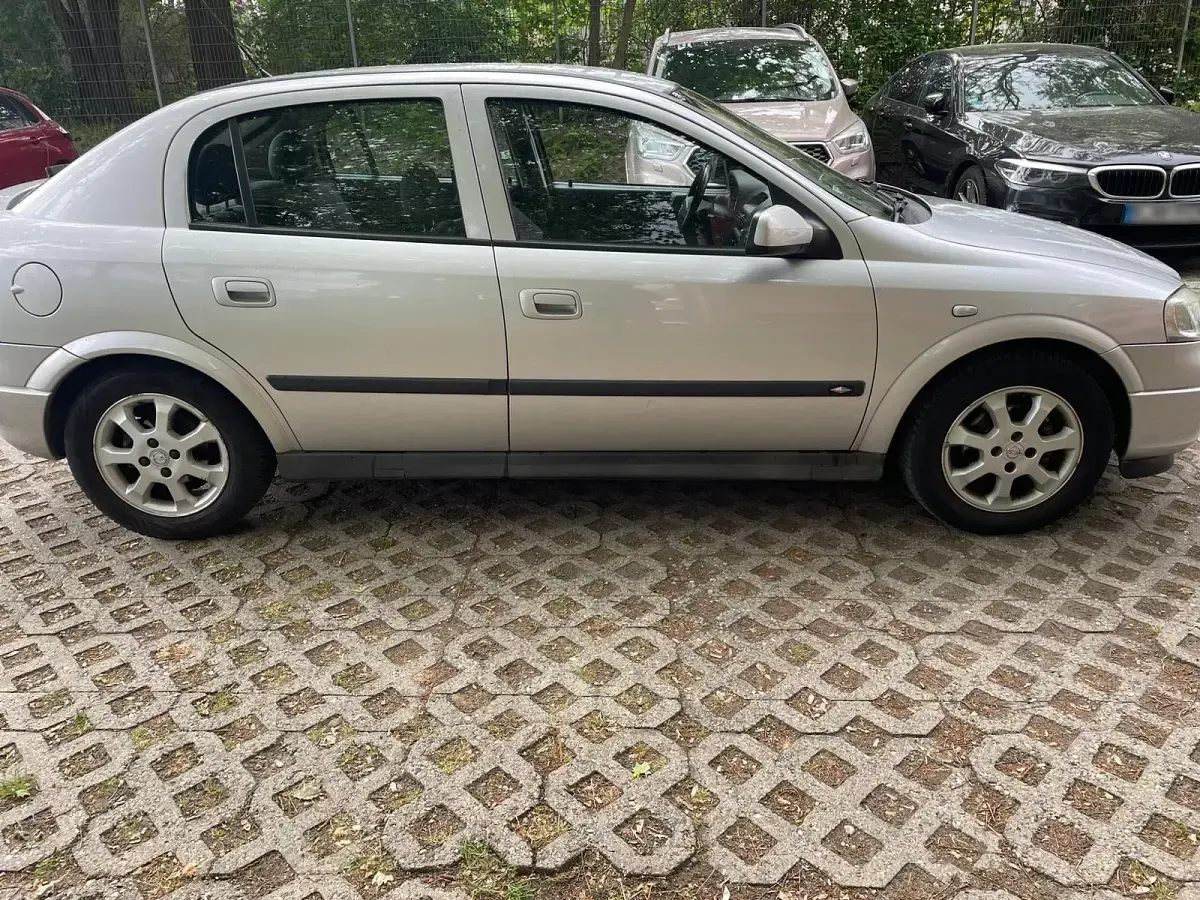 Gebraucht Opel Astra 2003 Silber Limousine