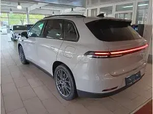 Nouă Leapmotor C10 215 CP (158 kW) 2025 Verde SUV