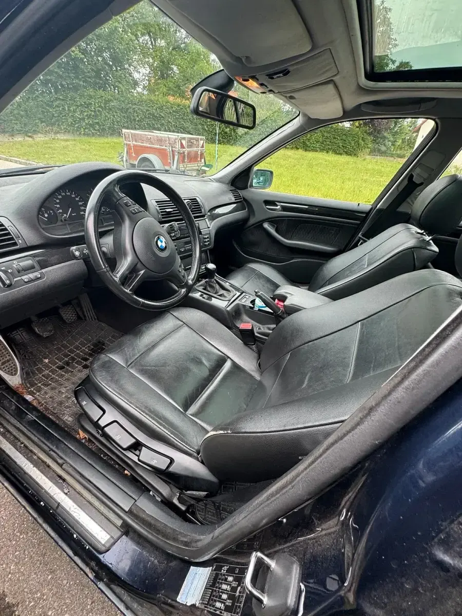 Gebraucht BMW 320 170 PS (125 kW) 2001 Blau Limousine