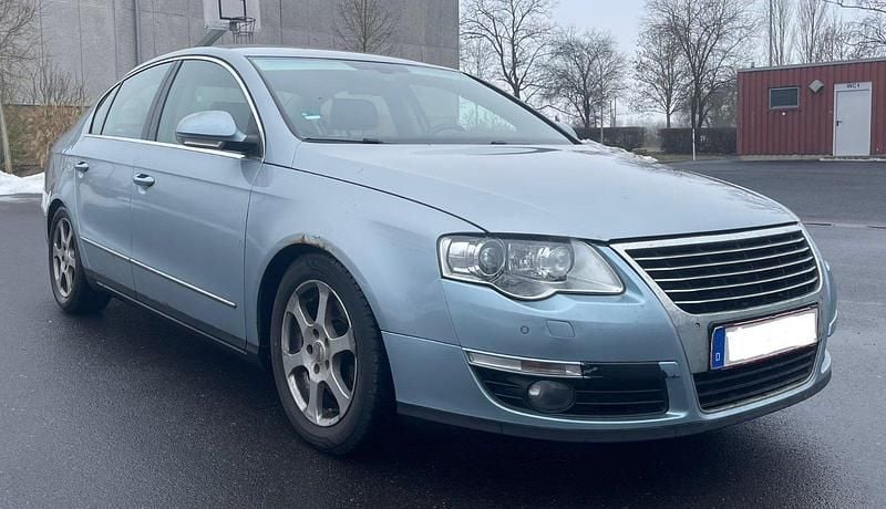 Gebraucht VW Passat Highline 200 PS (147 kW) 2005 Blau Limousine