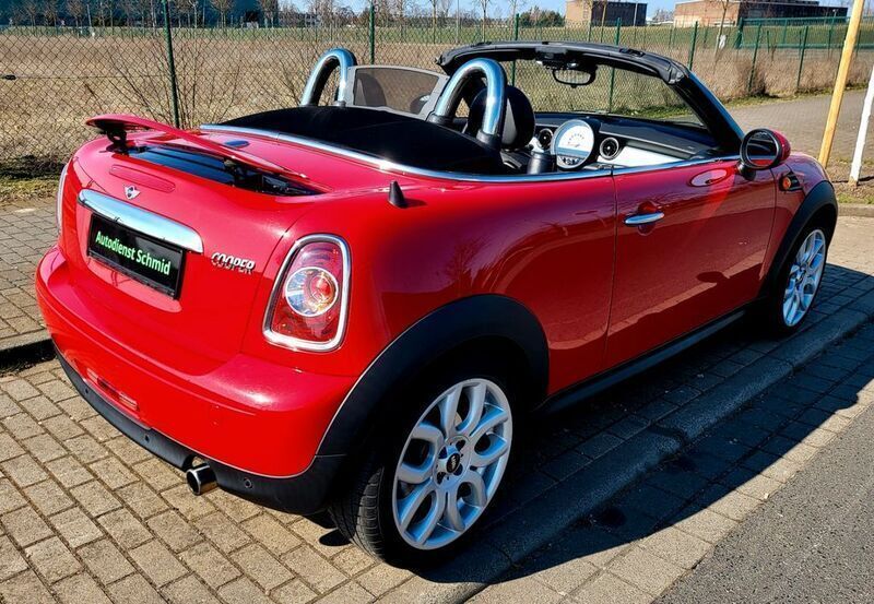 Gebraucht Mini Cooper Cabriolet 122 PS (89 kW) 2012 Rot Cabrio