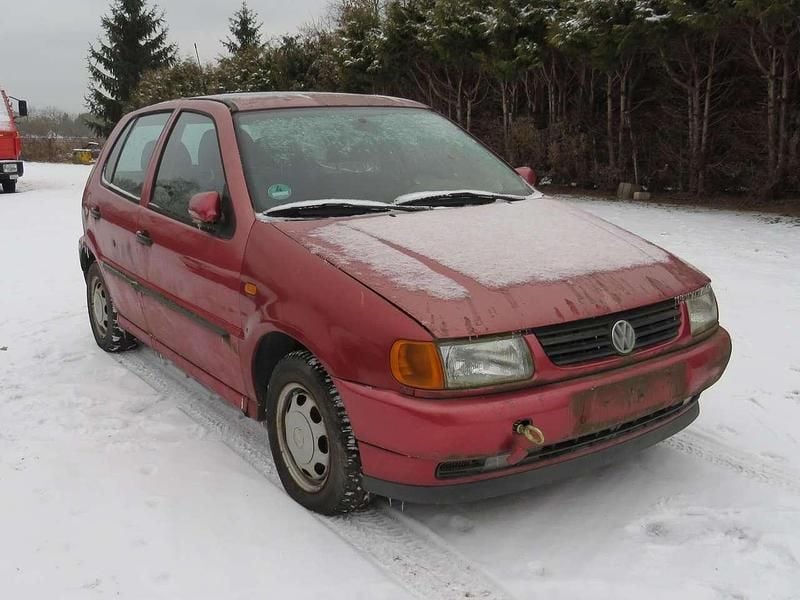 Other Gebraucht 1997 VW Polo Limousine | 300 € (Superpreis) - Bild 1/4