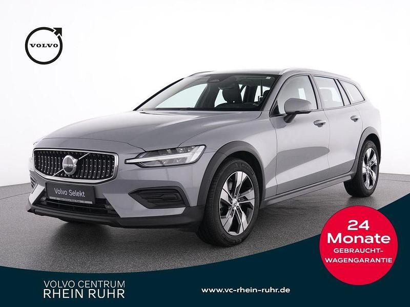 Vapour grey / metallic Gebraucht 2023 Volvo V60 CC Plus Kombi | 33.980 € (Guter Preis) - Bild 1/4