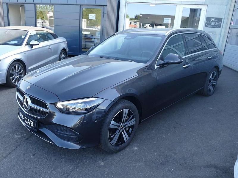 Grau Gebraucht 2023 Mercedes C300e Kombi | 34.990 € (Fairer Preis) - Bild 1/4