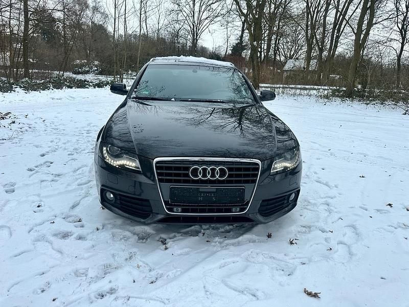 Grau Gebraucht 2010 Audi A4 S-Line Kombi | 6.700 € (Fairer Preis) - Bild 1/4