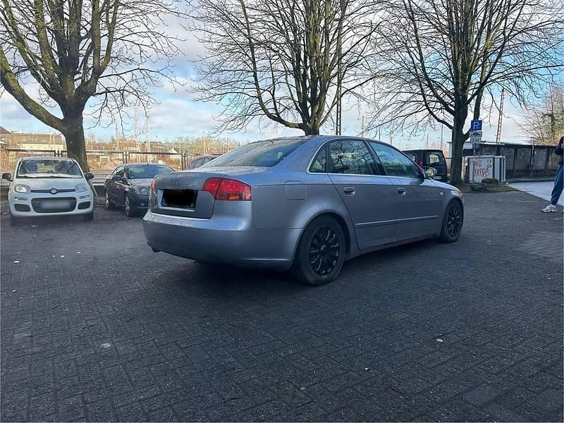 Gebraucht Audi A4 130 PS (95 kW) 2005 Grau Limousine