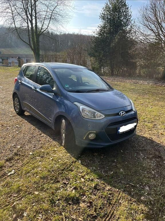 Gebraucht Hyundai i10 Style 87 PS (63 kW) 2016 Blau Kleinwagen
