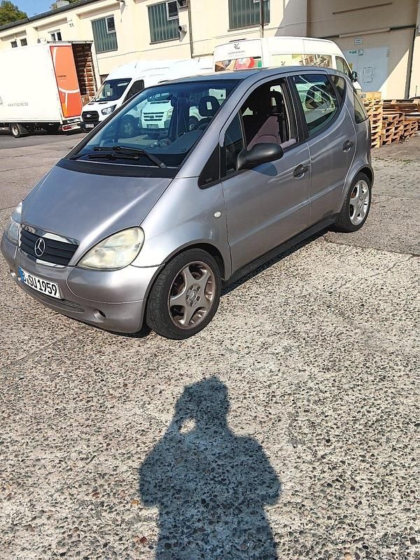 Silber Gebraucht 2000 Mercedes 170 Limousine | 4.000 € - Bild 1/4
