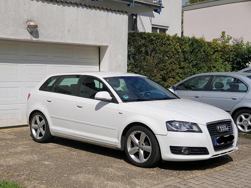 Gebraucht Audi A3 S-Line 120 PS (88 kW) 2010 Weiß Kleinwagen