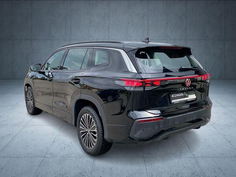 Gebraucht VW Tayron Life 193 PS (141 kW) 2025 Grenadillschwarz (metallic) SUV
