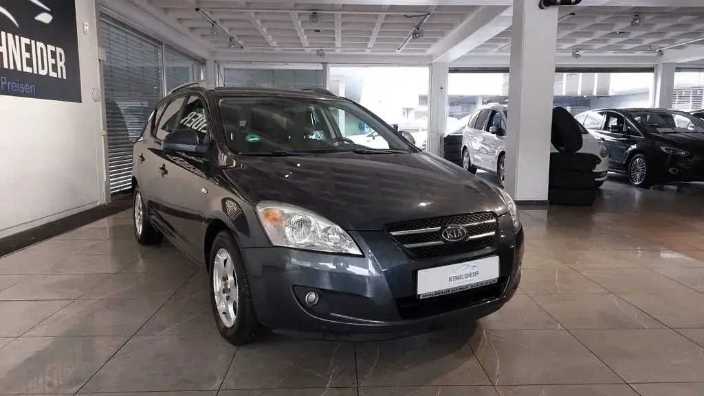 Gebraucht Kia Ceed Sportswagon 109 PS (80 kW) 2009 Grau Kombi
