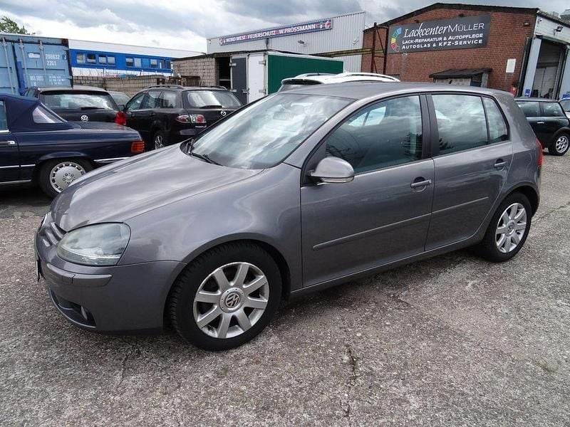 Grau Gebraucht 2004 VW Golf IV Trendline Limousine | 2.450 € (Guter Preis) - Bild 1/4