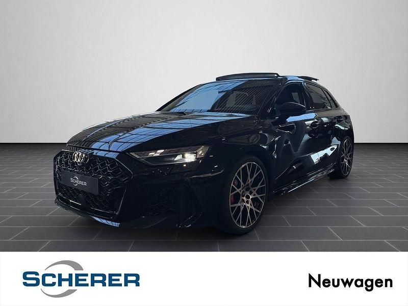 Schwarz Neu 2025 Audi RS3 Sport Limousine | 74.170 € - Bild 1/4