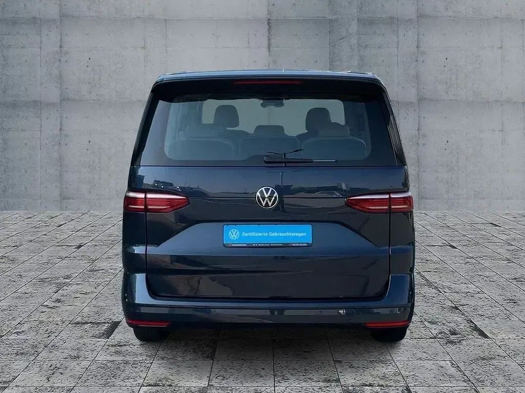 Gebraucht VW T7 150 PS (110 kW) 2024 Blau (starlight blue metallic) Van