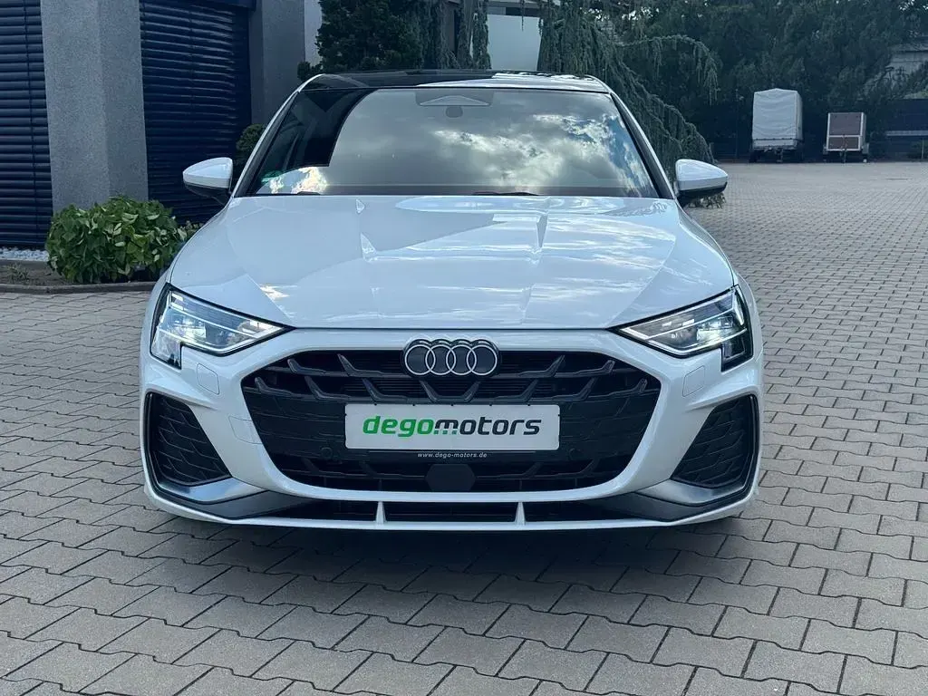 Gebraucht Audi A3 S-Line 116 PS (85 kW) 2025 Weiß Limousine