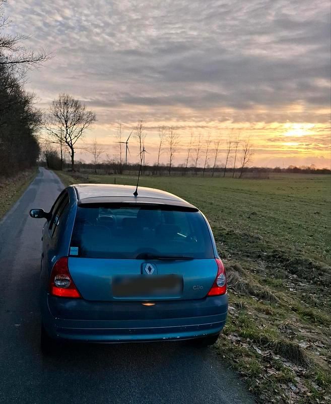 Gebraucht Renault Clio II 75 PS (55 kW) 2003 Blau Kleinwagen