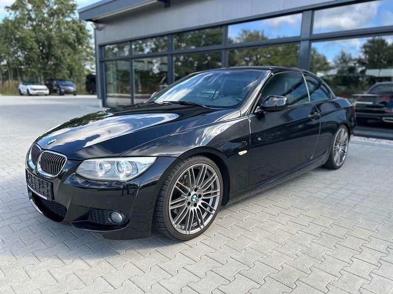 Schwarz Gebraucht 2013 BMW 320 Cabriolet Performance Cabrio | 15.489 € (Etwas zu teuer) - Bild 1/4