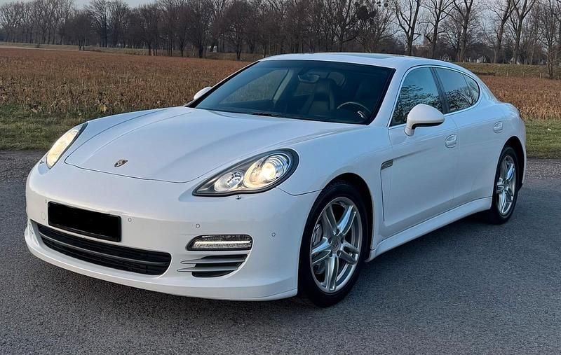 Gebraucht Porsche Panamera 4S 400 PS (294 kW) 2012 Weiß Limousine