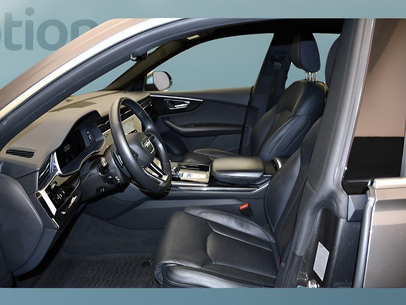 Gebraucht Audi Q8 286 PS (210 kW) 2021 Grau SUV