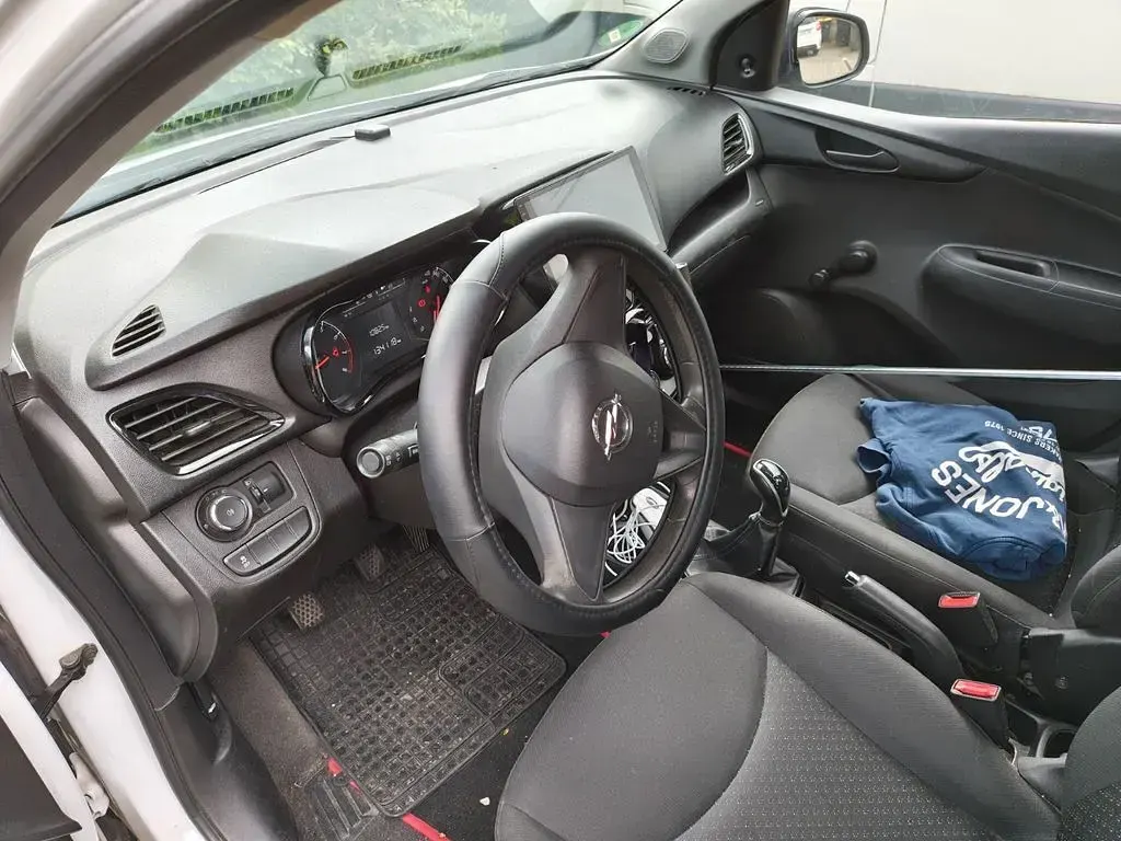 Gebraucht Opel Karl Selection 75 PS (55 kW) 2016 Weiß Kleinwagen