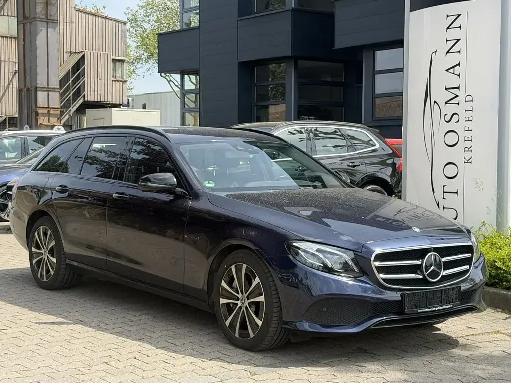 Gebraucht Mercedes E300 Avantgarde 194 PS (142 kW) 2020 Kombi