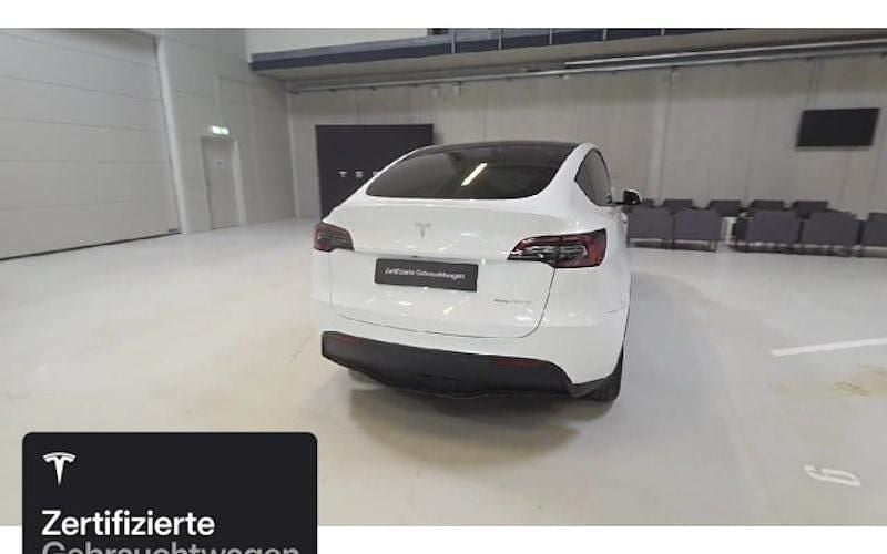 Gebraucht Tesla Model Y 273 kW (372 PS) 2023 Weiß SUV