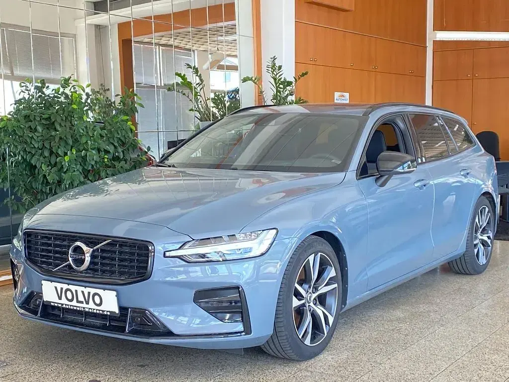 Gebraucht Volvo V60 Plus 197 PS (144 kW) 2022 Grau Kombi