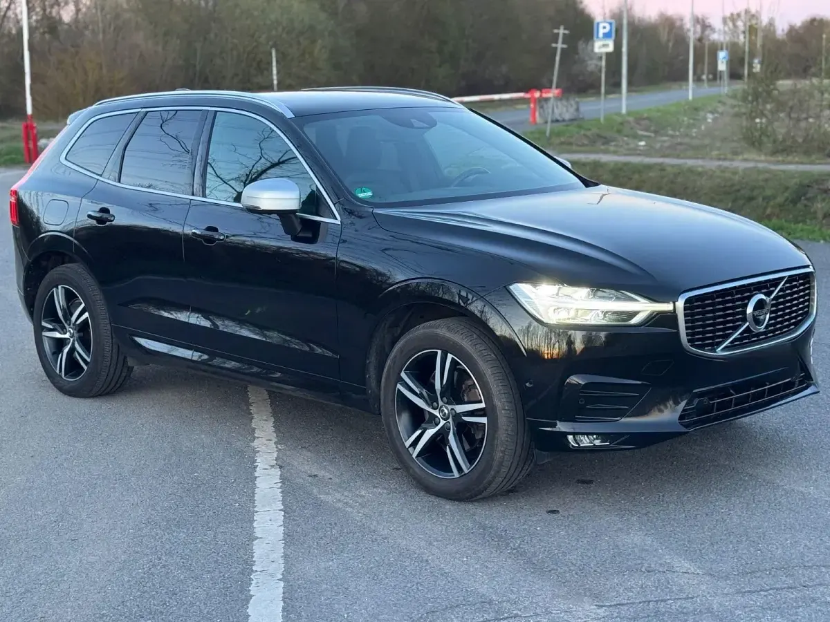 Gebraucht Volvo XC60 R-Design 190 PS (139 kW) 2018 Schwarz SUV