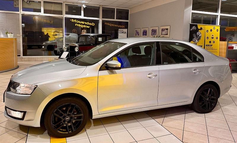 Gebraucht Skoda Rapid Ambition 110 PS (80 kW) 2019 Brilliantsilber metallic Limousine