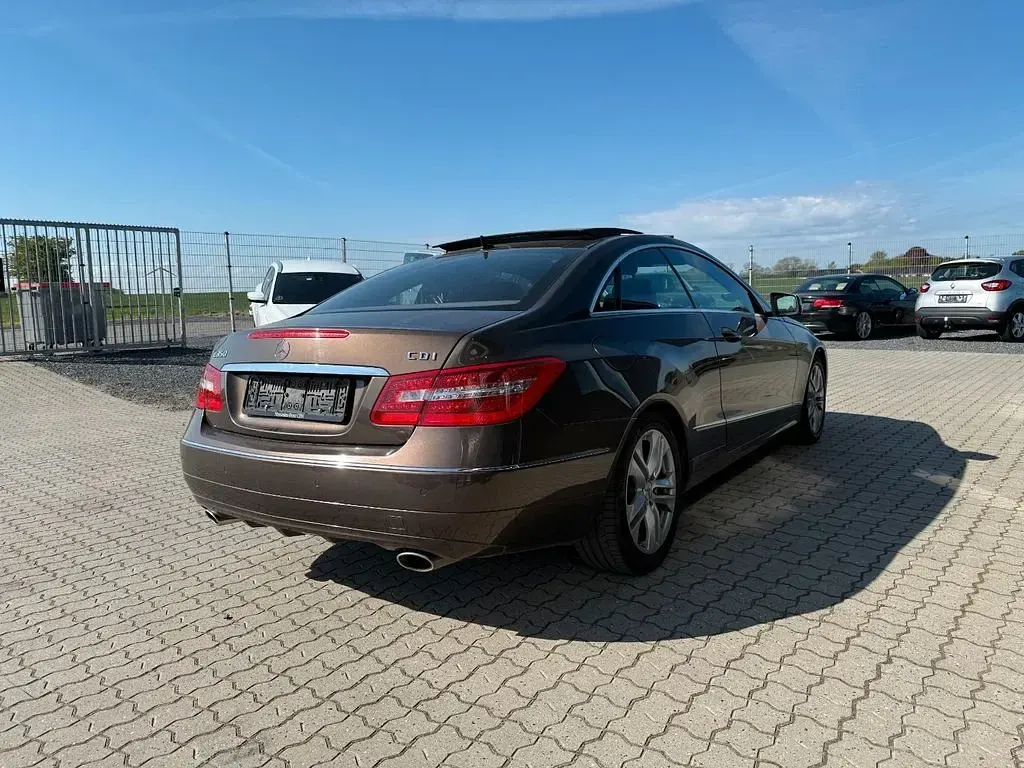Gebraucht Mercedes E350 265 PS (194 kW) 2012 Braun Coupé