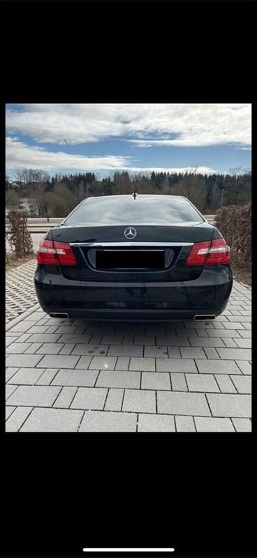 Gebraucht Mercedes E350 AMG 231 PS (169 kW) 2010 Schwarz Limousine