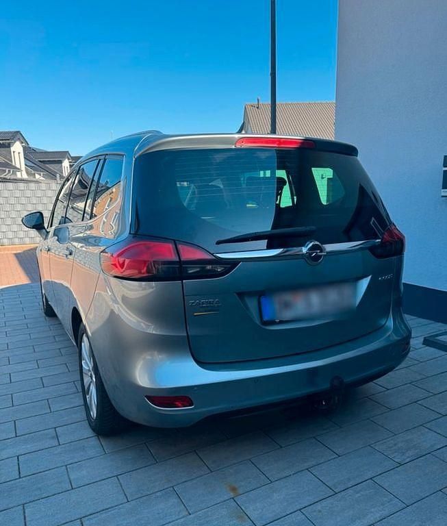 Gebraucht Opel Zafira Tourer Active 140 PS (102 kW) 2012 Grau Van / Kleinbus