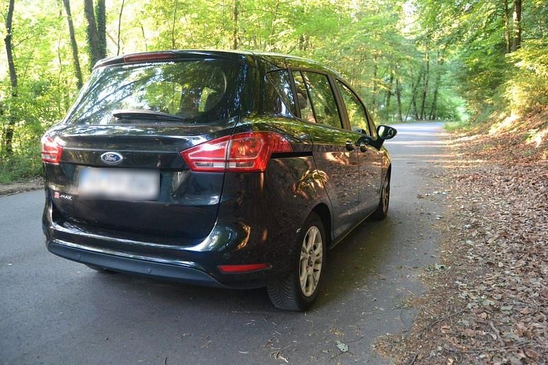 Gebraucht Ford B-MAX Individual 95 PS (69 kW) 2015 Schwarz Van / Kleinbus