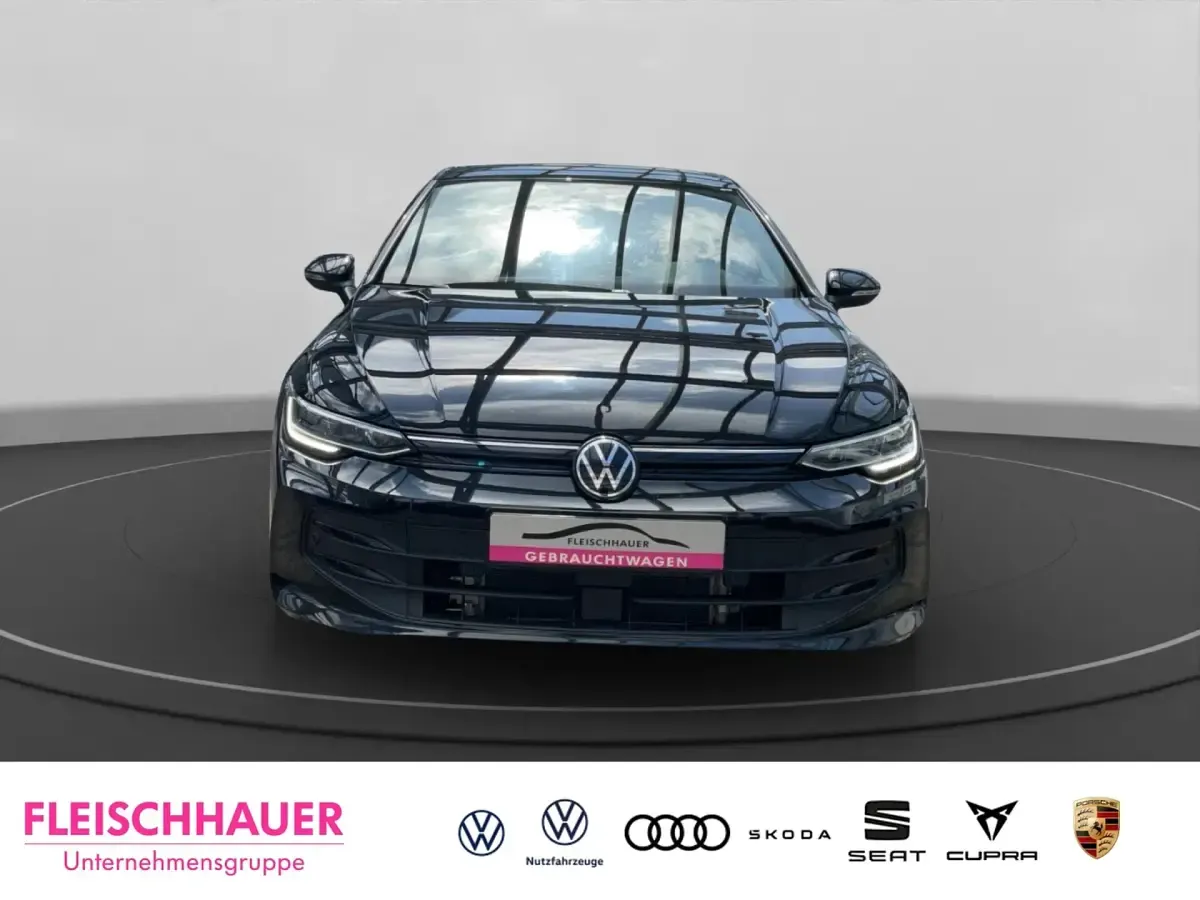 Gebraucht VW Golf VIII Life 245 PS (180 kW) 2024 Schwarz Limousine