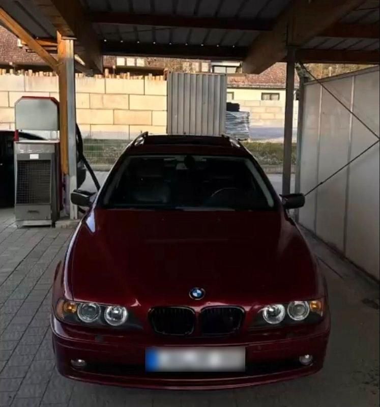 Second-hand BMW 530 218 CP (160 kW) 2000 Roșu Break