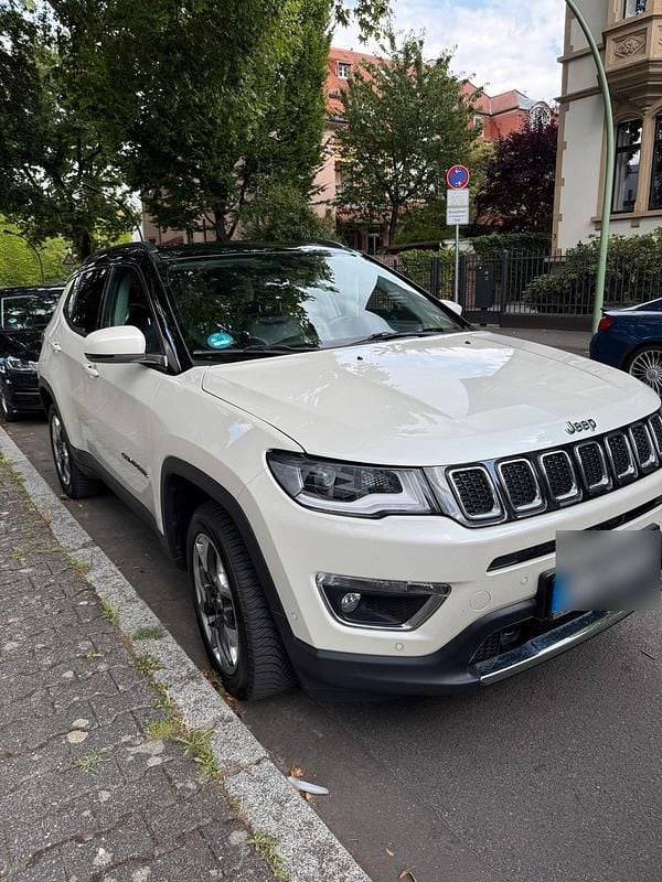 Weiß Gebraucht 2018 Jeep Compass SUV | 15.500 € (Fairer Preis) - Bild 1/4