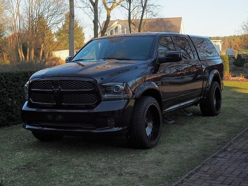 Gebraucht RAM 1500 401 PS (294 kW) 2016 Schwarz Pickup