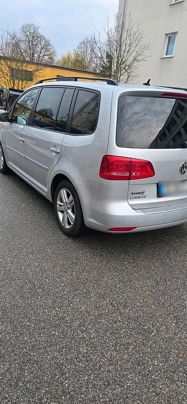 Gebraucht VW Touran 140 PS (102 kW) 2012 Silber Van / Kleinbus