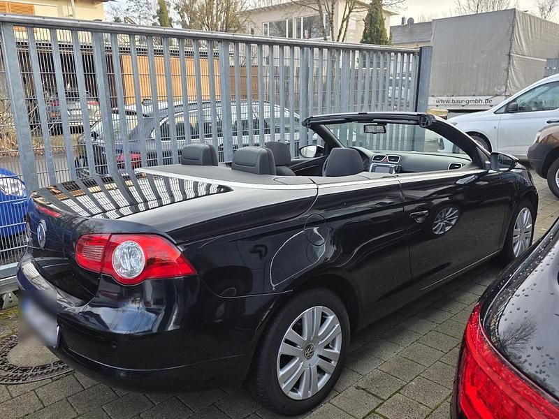 Schwarz Gebraucht 2009 VW Eos Cabrio | 4.900 € (Guter Preis) - Bild 1/4