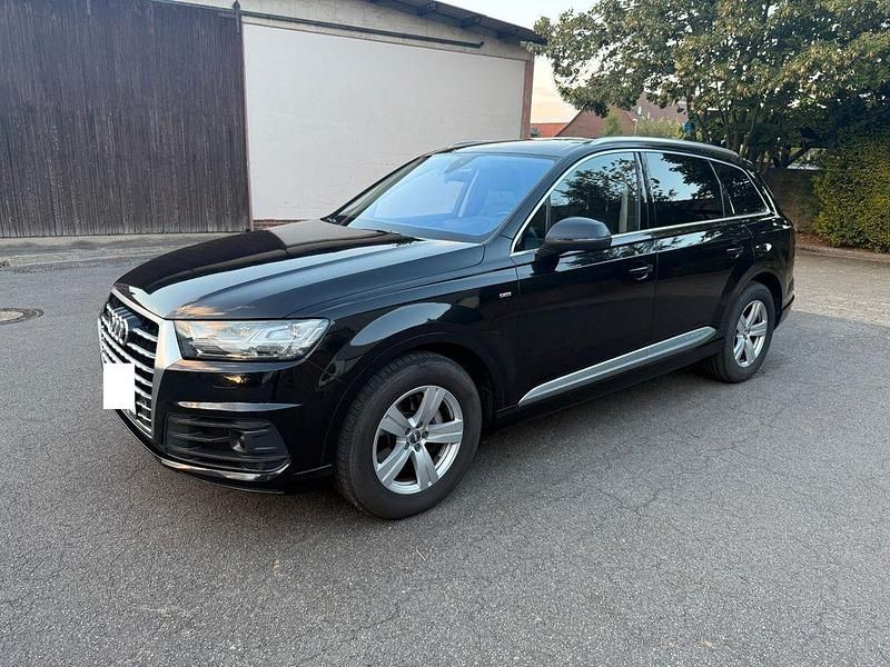 Schwarz Gebraucht 2017 Audi Q7 Ambiente SUV | 33.999 € (Guter Preis) - Bild 1/4