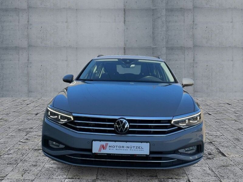 Gebraucht VW Passat Business 150 PS (110 kW) 2022 Mondsteingrau Kombi